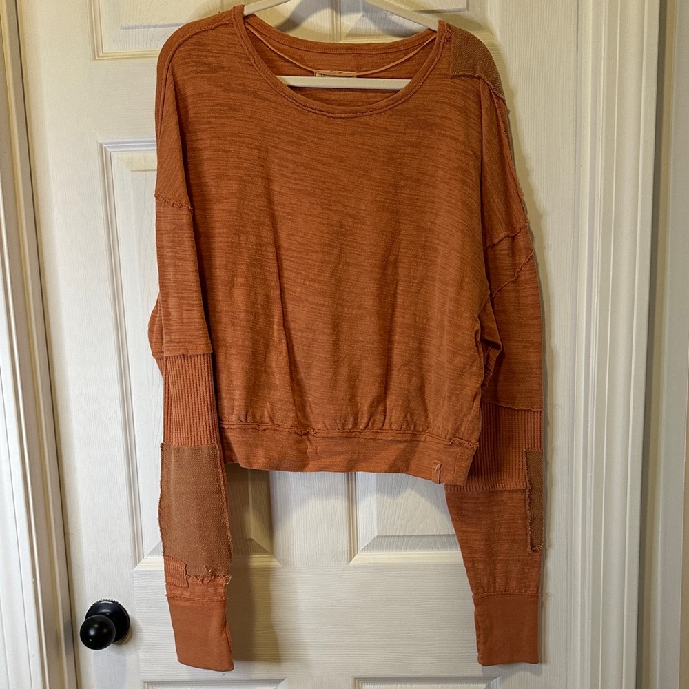 We The Free Rust Orange Lightweight Pullover Top size large nwot
